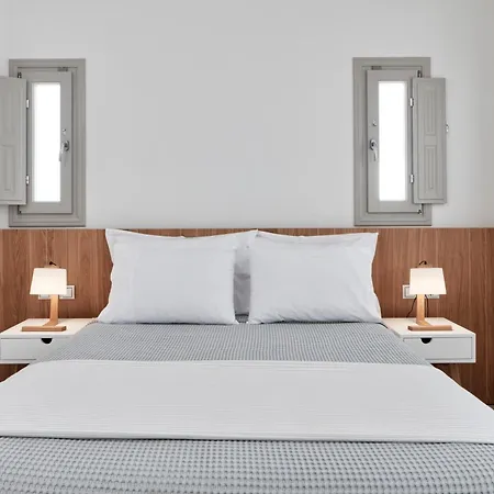Costa Grand & Resort Kamari (Santorini)