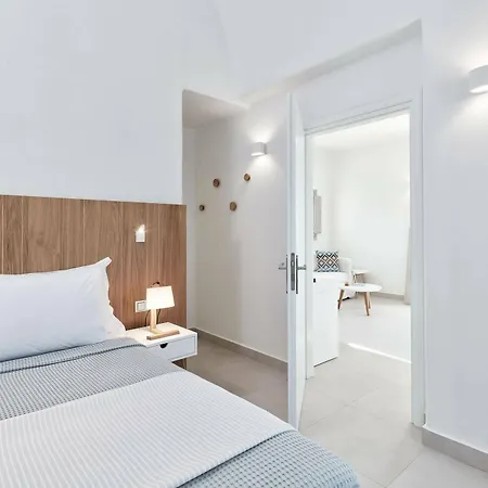 Costa Grand & 5* Kamari (Santorini)