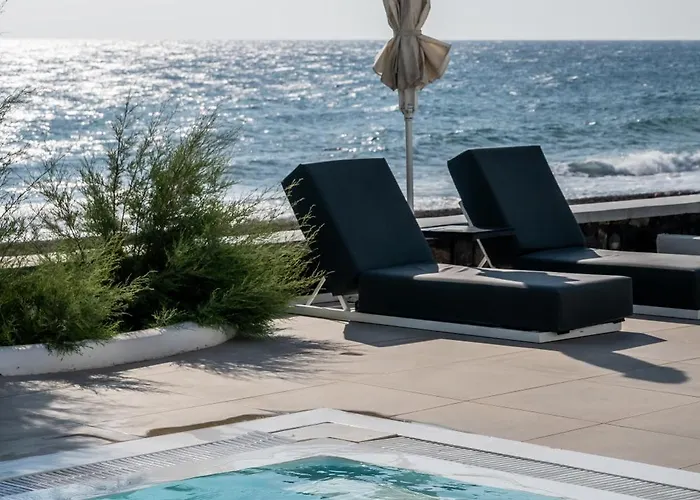 Resort Costa Grand & Kamári