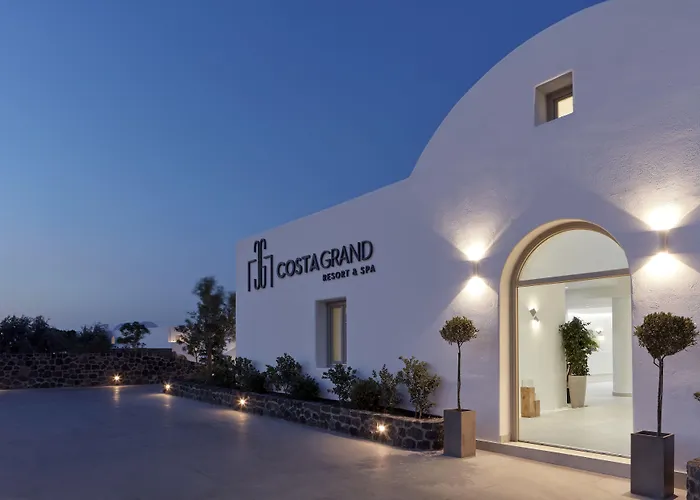 Costa Grand & Kamári