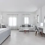 Costa Grand & 5* Kamári