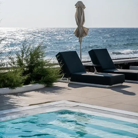 منتجع وسبا كوستا غراند Kamári