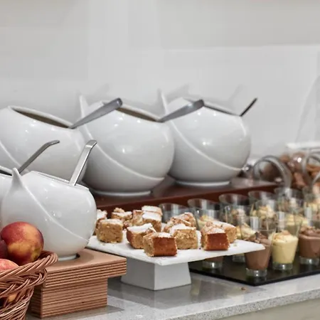 منتجع وسبا كوستا غراند 5*