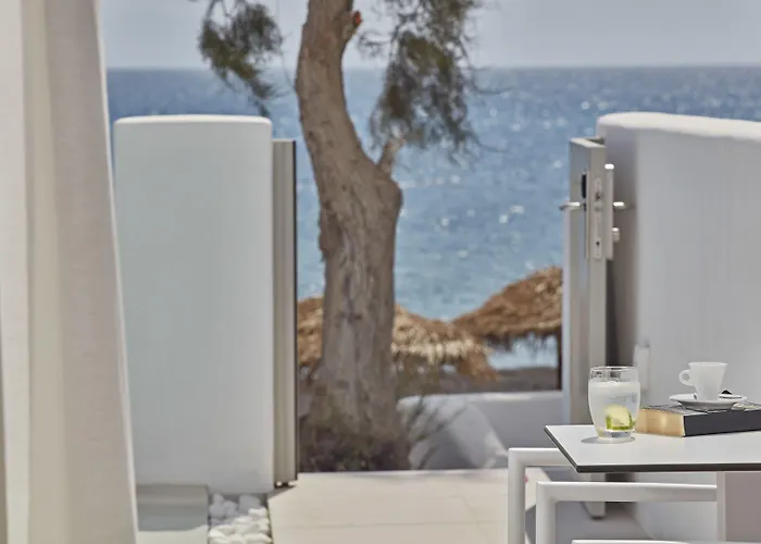 Rezort Costa Grand & Kamári